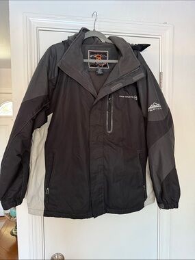 Free Country Men's Black and Gray Ski Jacket with Detachable Hood
